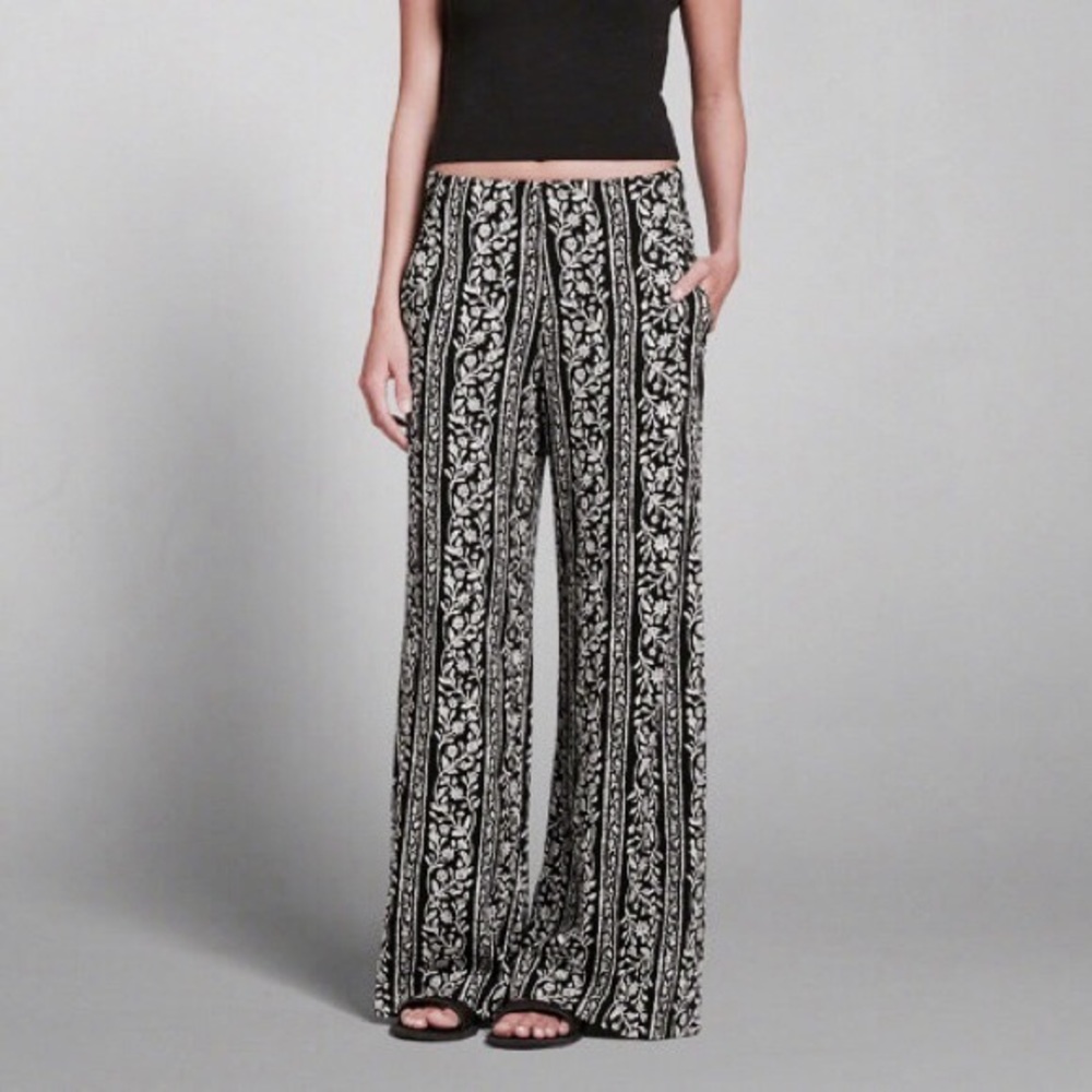 Abercrombie flowy pattern pants